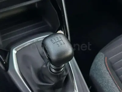 Usado Peugeot 2008 Active 100 CV (73 kW) 2020 Blanco SUV