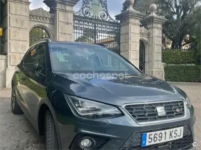 Usado Seat Arona Ecomotive 115 CV (84 kW) 2018 Negro SUV