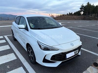 Blanco Usado 2025 MG MG3 Luxury Utilitario | 20.000 € (Precio justo)