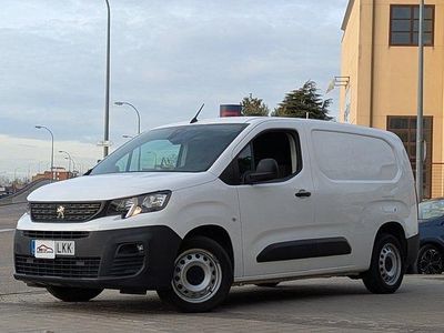 Blanco Usado 2020 Peugeot Partner Premium Monovolumen | 16.950 €