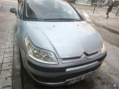 Usado Citroën C4 110 CV (80 kW) 2005 Azul Berlina