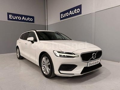 Blanco Usado 2021 Volvo V60 Momentum Familiar | 23.500 € (Precio justo)