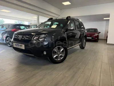 Usado Dacia Duster Lauréate 110 CV (80 kW) 2015 Gris / plata SUV