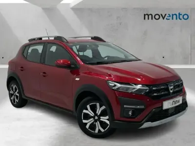 Usado Dacia Sandero Comfort 91 CV (66 kW) 2021 Rojo Berlina