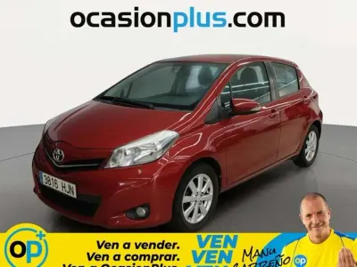 Käytetty Toyota Yaris Active 69 HP (50 kW) 2012 Punainen Viistoperä