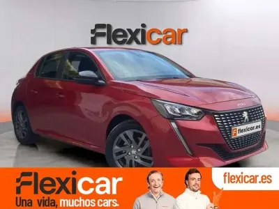 Usado Peugeot 208 Active 101 CV (74 kW) 2022 Rojo Utilitario
