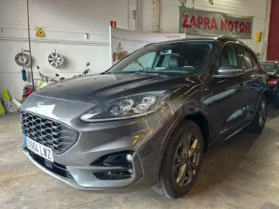 Usado Ford Kuga ST-Line 190 CV (139 kW) 2022 Gris / plata SUV