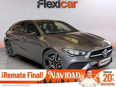 Gris Usado 2021 Mercedes CLA200 Shooting Brake Familiar | 25.290 € (Buen precio)