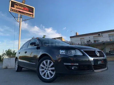 Begagnad VW Passat Highline 140 HK (102 kW) 2009 Svart Sedan