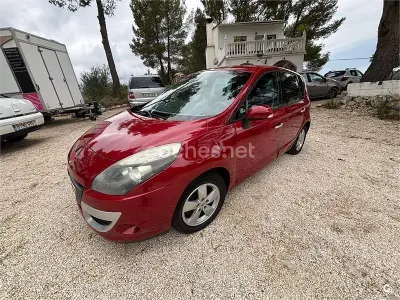 Usado Renault Scenic E-Tech Dynamique 110 CV (80 kW) 2011 Rojo Monovolumen