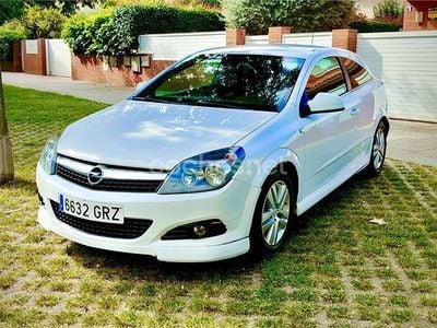 Opel Astra GTC