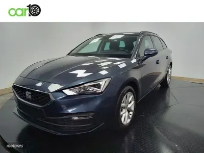 Usado Seat Leon Business 110 CV (80 kW) 2022 Gris Familiar