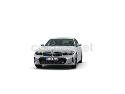 Usado BMW 318 Comfort Edition 150 CV (110 kW) 2025 Gris / plata Berlina