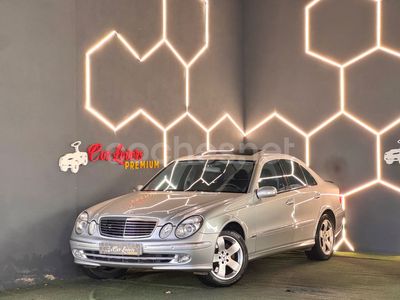 Gris / plata Usado 2004 Mercedes E500 Avantgarde Berlina | 10.000 €