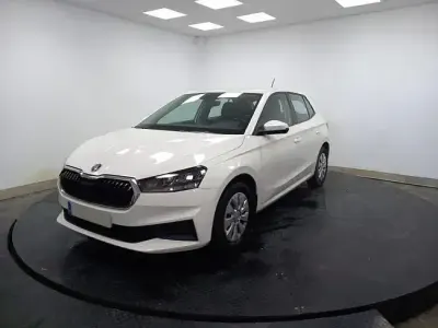 Usado Skoda Fabia Active 80 CV (58 kW) 2022 Blanco Utilitario