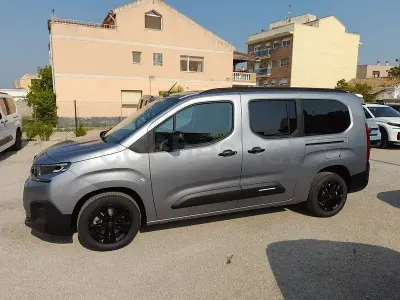 Nuevo Citroën Berlingo 130 CV (95 kW) 2026 Gris / plata Monovolumen