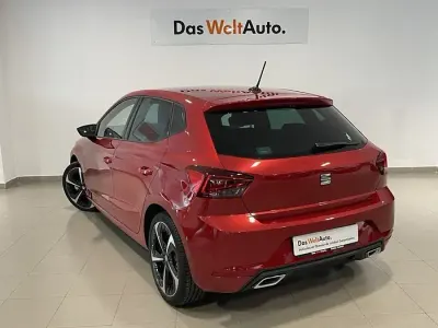 Usado Seat Ibiza FR 110 CV (80 kW) 2023 Rojo Utilitario