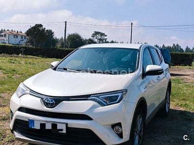 Usado Toyota RAV4 Hybrid Executive 197 CV (144 kW) 2017 Blanco SUV