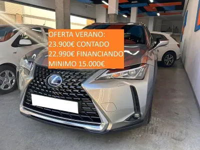 Usado Lexus UX Executive Line 184 CV (135 kW) 2019 Beige SUV