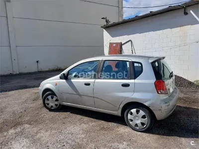Usado Chevrolet Kalos 72 HP (52 kW) 2004 Cinzento Sedan
