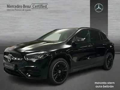 Usado Mercedes GLA250 AMG line 218 CV (160 kW) 2024 Negro SUV