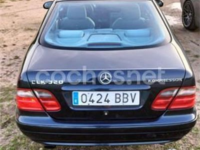 Azul Usado 2000 Mercedes CLK230 Avantgarde Coupe | 6500 €