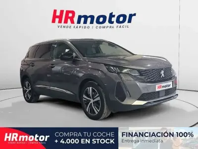 Usado Peugeot 5008 Allure 132 HP (97 kW) 2023 Cinzento SUV