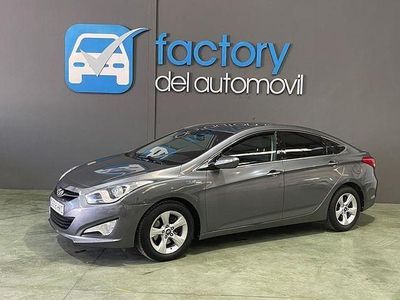 Usado Hyundai i40 115 CV (84 kW) 2012 Gris Berlina