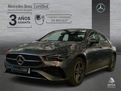 Gris / plata Usado 2025 Mercedes CLA250e AMG line Berlina | 40.790 € (Precio justo)