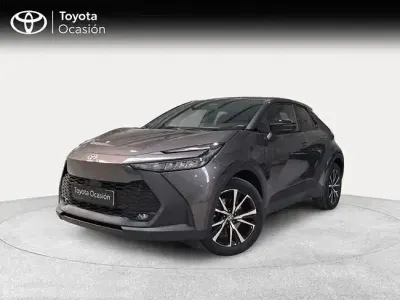 Käytetty Toyota C-HR Advance 223 HP (164 kW) 2025 Harmaa Katumaasturi