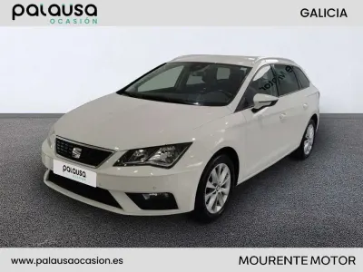 Usado Seat Leon ST Style 116 CV (85 kW) 2020 Plateado Familiar