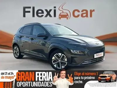 Usado Hyundai Kona Style 150 kW (204 HP) 2021 Cinzento SUV