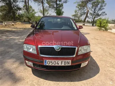 Usado Skoda Octavia 105 CV (77 kW) 2006 Granate Berlina