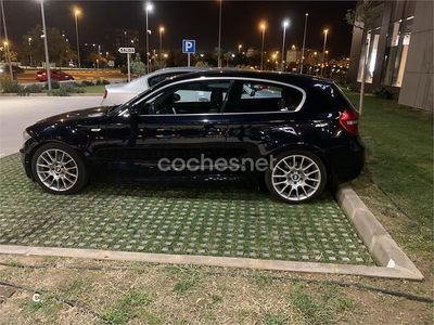 Usado BMW 118 Sport Line 143 CV (105 kW) 2007 Negro Utilitario