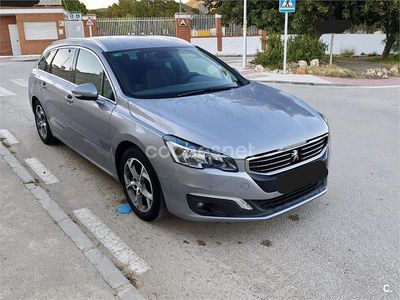 Usado Peugeot 508 SW Active 120 CV (88 kW) 2017 Gris / plata Familiar