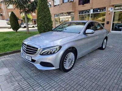 Usado Mercedes C220 170 CV (125 kW) 2015 Gris / plata Berlina