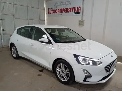 Usado Ford Focus Trend 120 CV (88 kW) 2020 Blanco Berlina