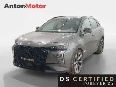 Usado DS Automobiles DS7 Crossback 360 CV (264 kW) 2023 Gris / plata SUV