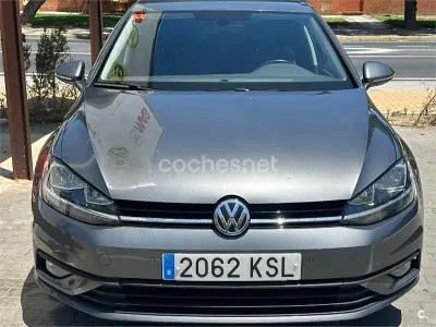 Usado VW Golf VII 115 CV (84 kW) 2018 Gris / plata Familiar