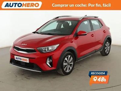 Usado Kia Stonic 84 HP (61 kW) 2022 Vermelho SUV