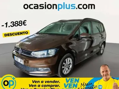 Usado VW Touran Edition 110 CV (80 kW) 2016 Marrón Monovolumen