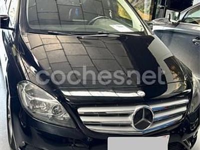 Usado Mercedes B180 109 CV (80 kW) 2012 Negro Monovolumen