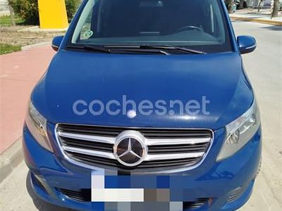 Mercedes V220