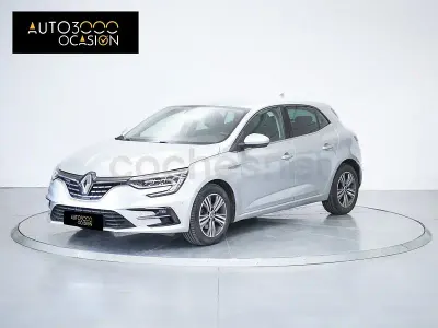 Usado Renault Mégane II Zen 140 CV (102 kW) 2021 Gris / plata Berlina