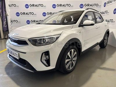 Usado Kia Stonic 100 CV (73 kW) 2023 Blanco SUV