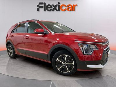 Usado Kia Niro 141 HP (103 kW) 2022 Vermelho SUV