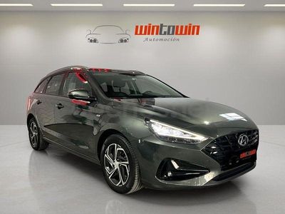 Usado Hyundai i30 120 CV (88 kW) 2023 Verde Familiar