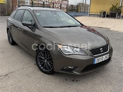 Usado Seat Leon ST CONNECT 115 CV (84 kW) 2017 Beige Familiar