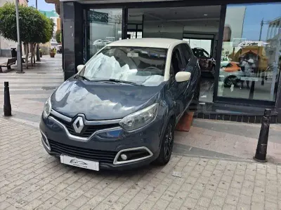 Usado Renault Captur Intens 120 CV (88 kW) 2014 Azul SUV