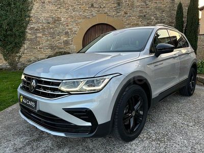 Usado VW Tiguan Sportline 130 CV (95 kW) 2022 Gris / plata SUV